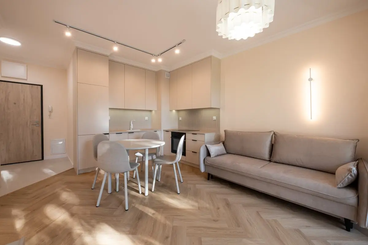 Salon z kuchnią, realizacja NA GOTOWO